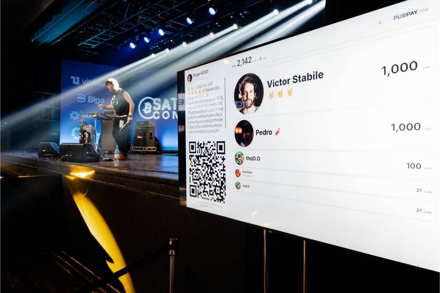 PubPay Live leaderboard on stage